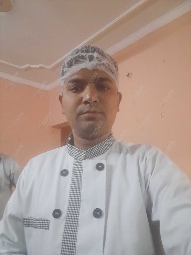 Chef from COOX at bookings. Professional cooks chefs at home