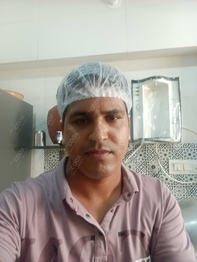 Chef from COOX at bookings. Professional cooks chefs at home