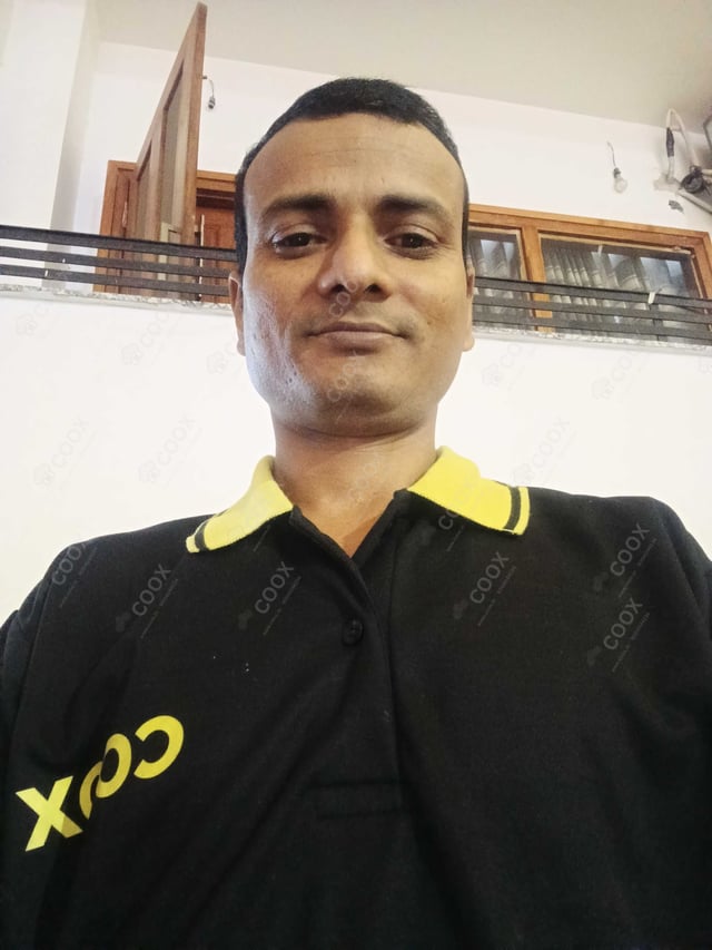 Chef from COOX at bookings. Professional cooks chefs at home