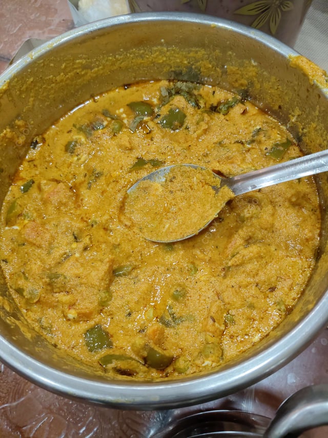 Delicious Vegetable Makhani prepared by COOX