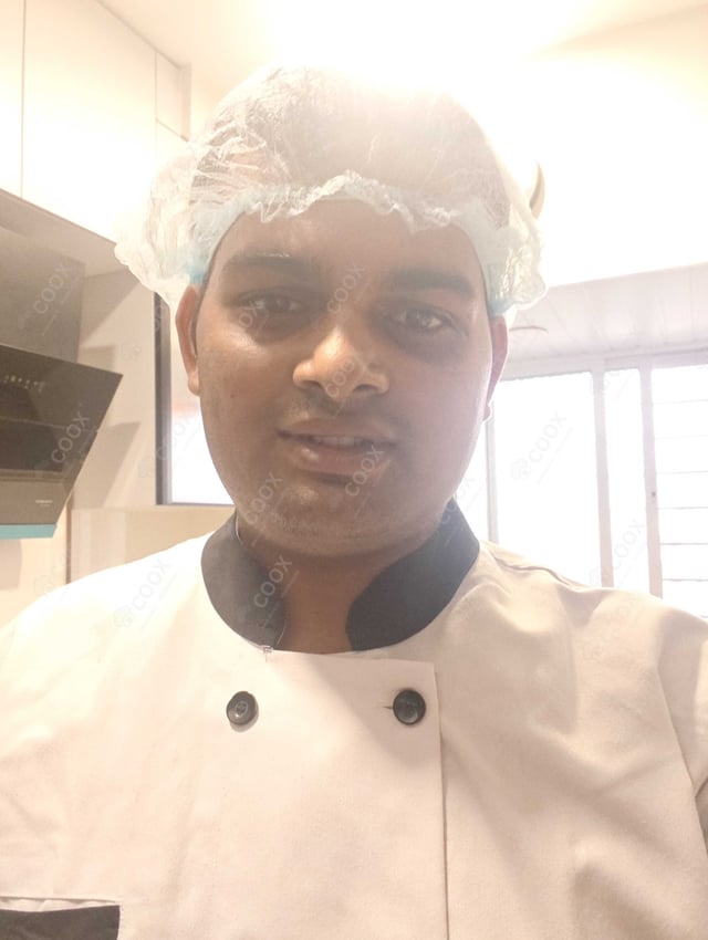 Chef from COOX at bookings. Professional cooks chefs at home