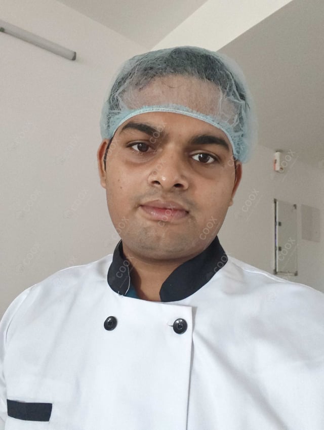 Chef from COOX at bookings. Professional cooks chefs at home