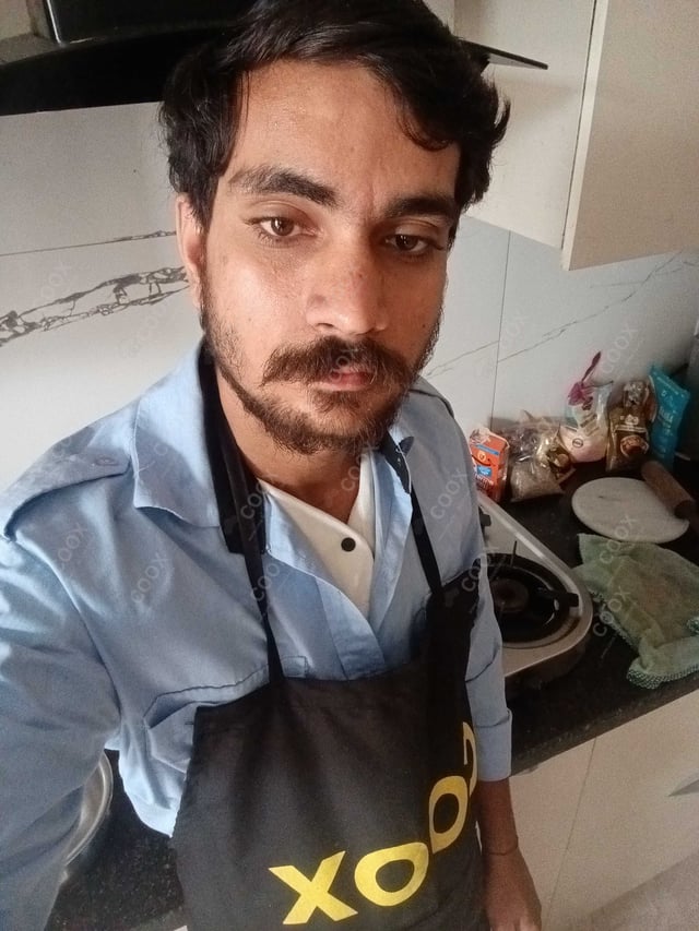 Chef from COOX at bookings. Professional cooks chefs at home