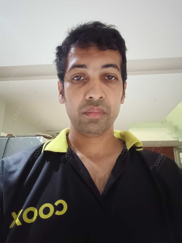 Chef from COOX at bookings. Professional cooks chefs at home