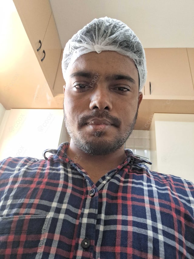 Chef from COOX at bookings. Professional cooks chefs at home