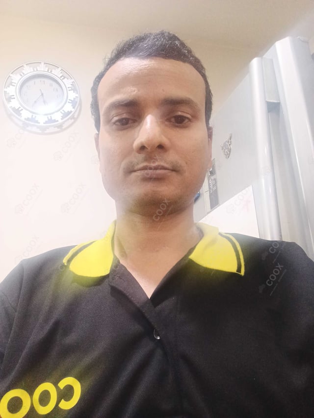 Chef from COOX at bookings. Professional cooks chefs at home