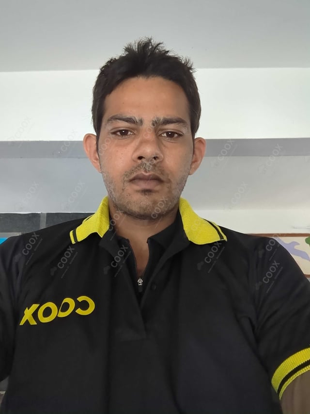 Chef from COOX at bookings. Professional cooks chefs at home