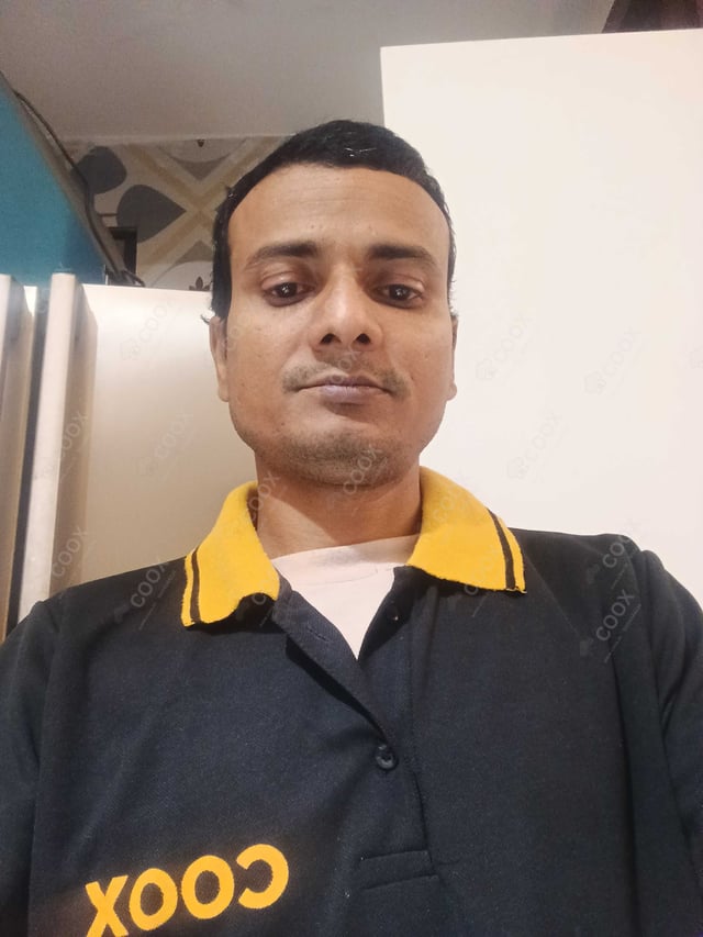 Chef from COOX at bookings. Professional cooks chefs at home