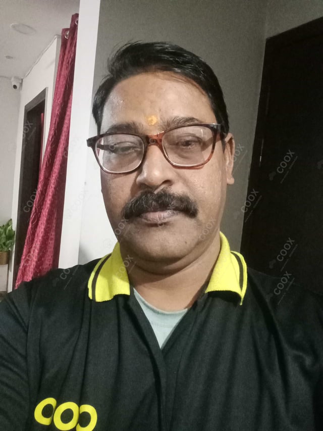 Chef from COOX at bookings. Professional cooks chefs at home