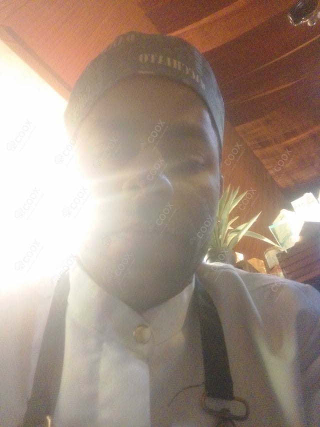 Chef from COOX at bookings. Professional cooks chefs at home