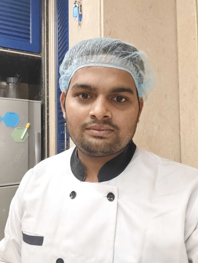 Chef from COOX at bookings. Professional cooks chefs at home