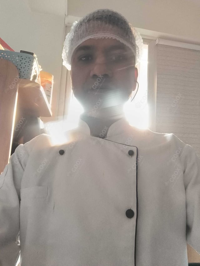 Chef from COOX at bookings. Professional cooks chefs at home