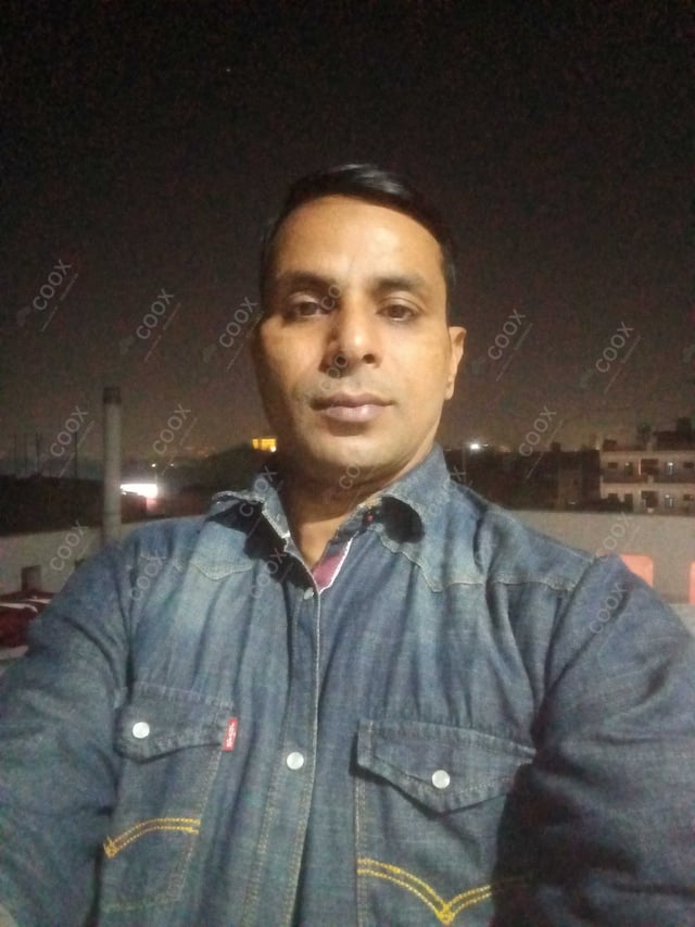 Chef from COOX at bookings. Professional cooks chefs at home