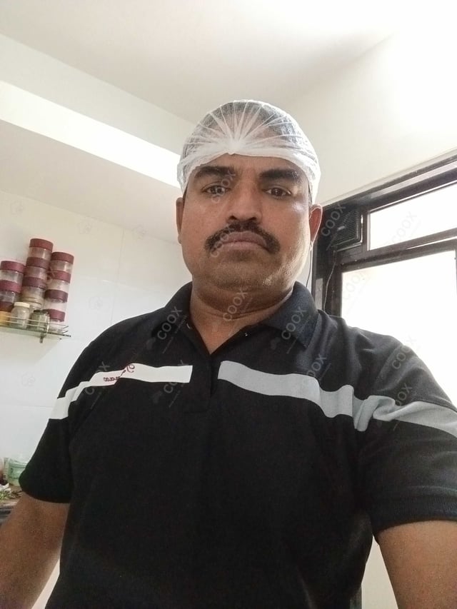 Chef from COOX at bookings. Professional cooks chefs at home