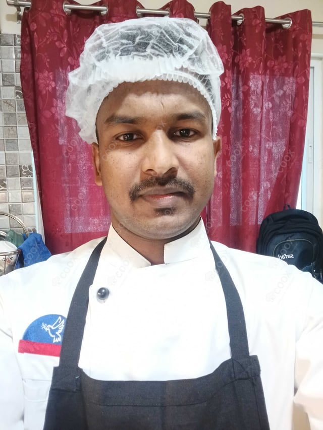 Chef from COOX at bookings. Professional cooks chefs at home