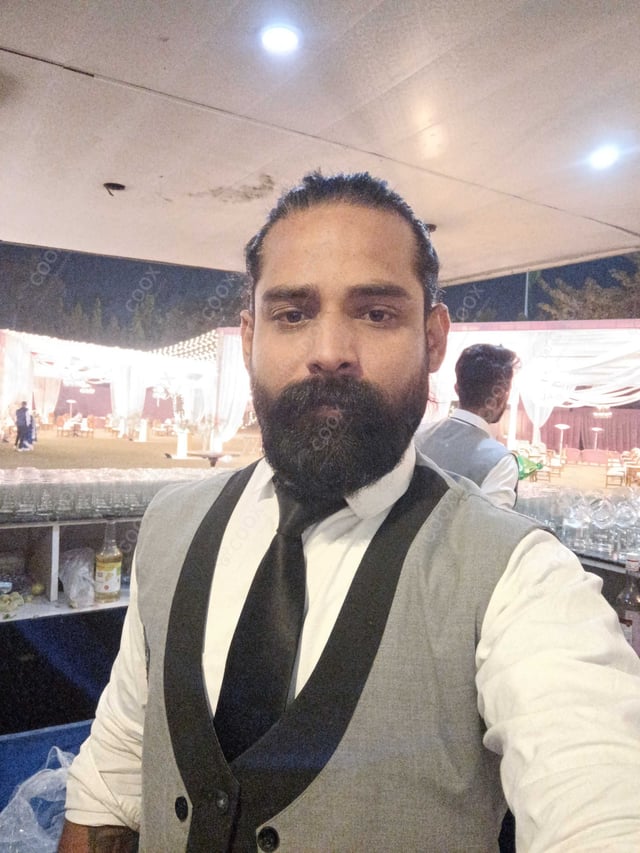 Chef from COOX at bookings. Professional cooks chefs at home