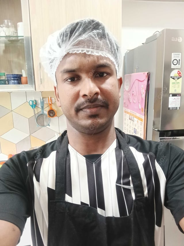 Chef from COOX at bookings. Professional cooks chefs at home