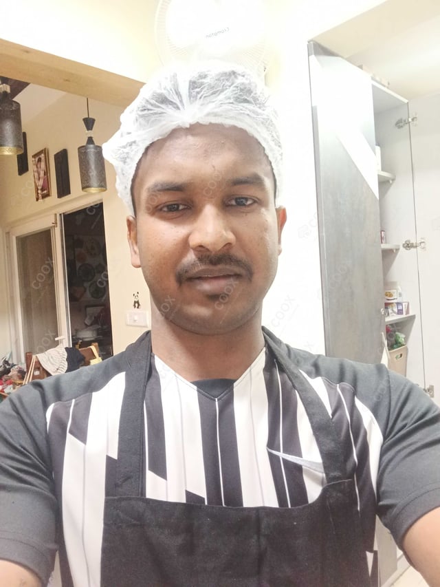 Chef from COOX at bookings. Professional cooks chefs at home