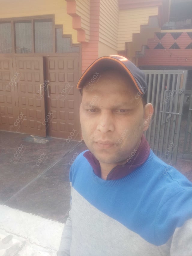 Chef from COOX at bookings. Professional cooks chefs at home