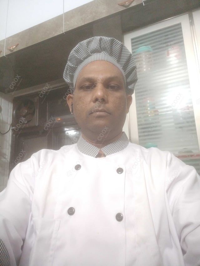 Chef from COOX at bookings. Professional cooks chefs at home