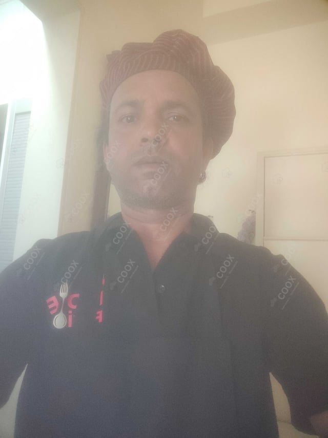 Chef from COOX at bookings. Professional cooks chefs at home