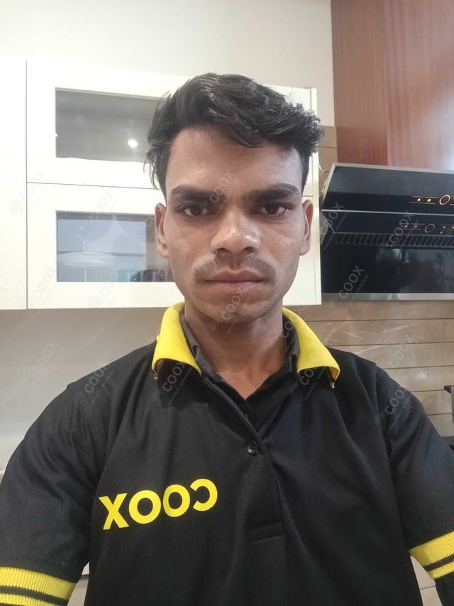 Chef from COOX at bookings. Professional cooks chefs at home