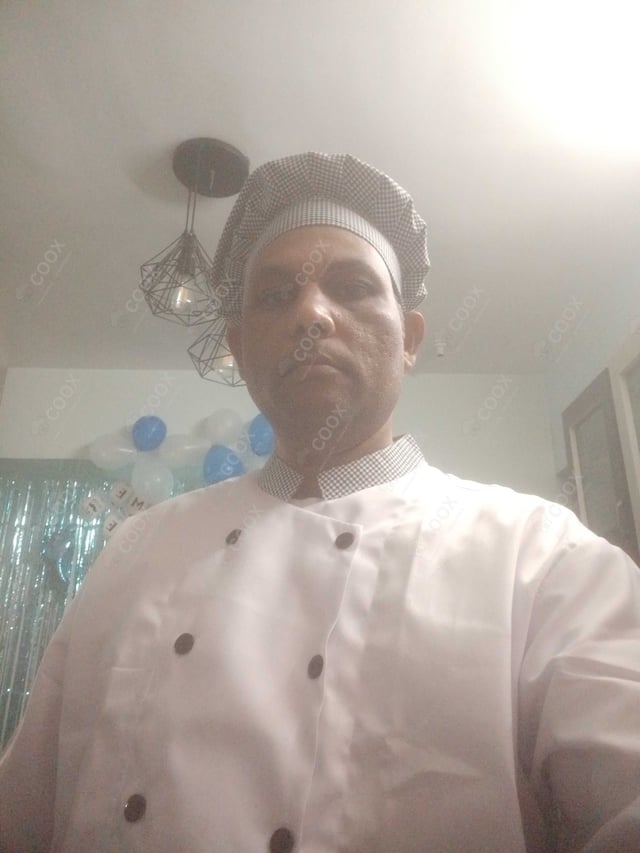 Chef from COOX at bookings. Professional cooks chefs at home