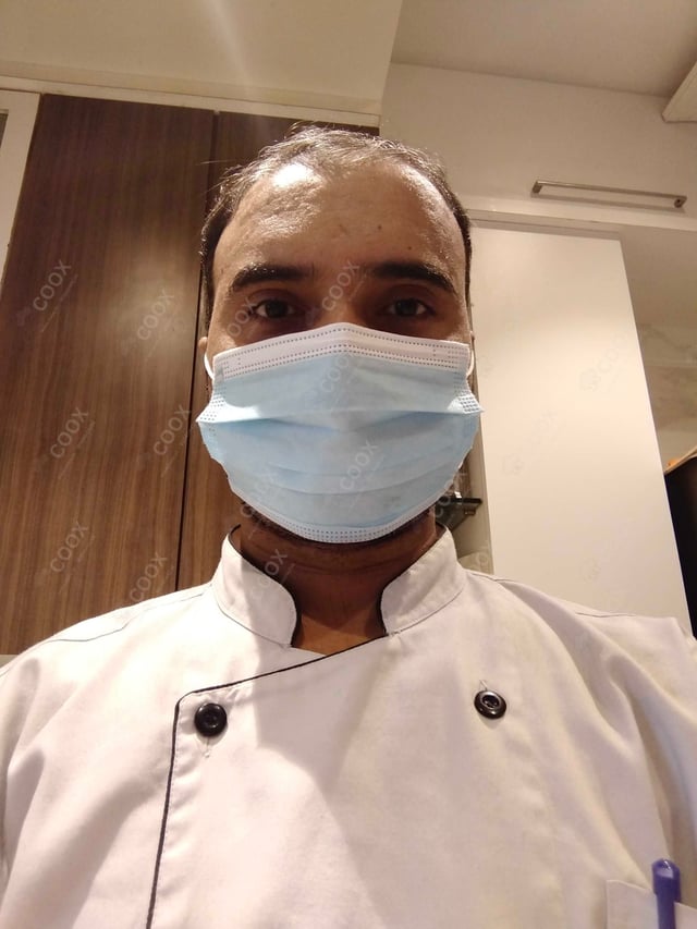 Chef from COOX at bookings. Professional cooks chefs at home