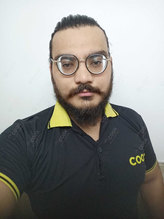 Chef from COOX at bookings. Professional cooks chefs at home