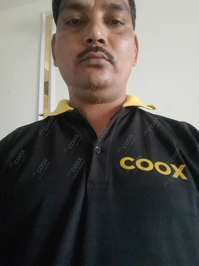 Chef from COOX at bookings. Professional cooks chefs at home
