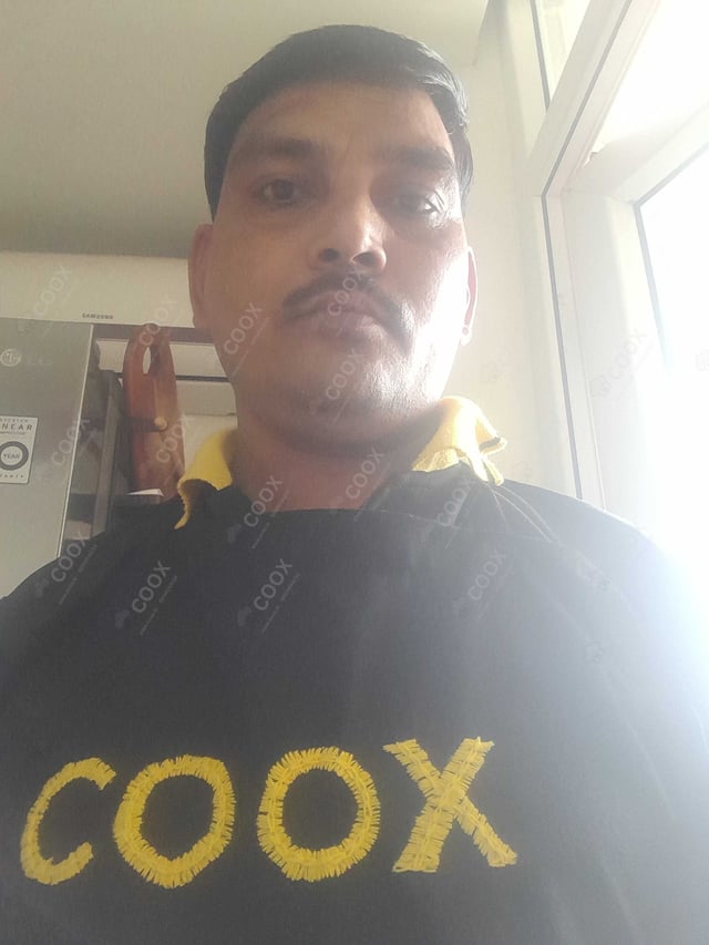 Chef from COOX at bookings. Professional cooks chefs at home