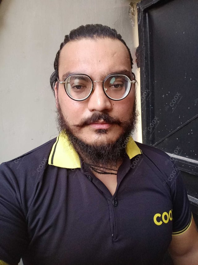 Chef from COOX at bookings. Professional cooks chefs at home