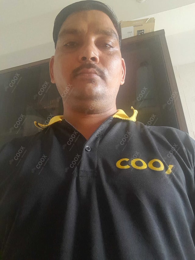 Chef from COOX at bookings. Professional cooks chefs at home