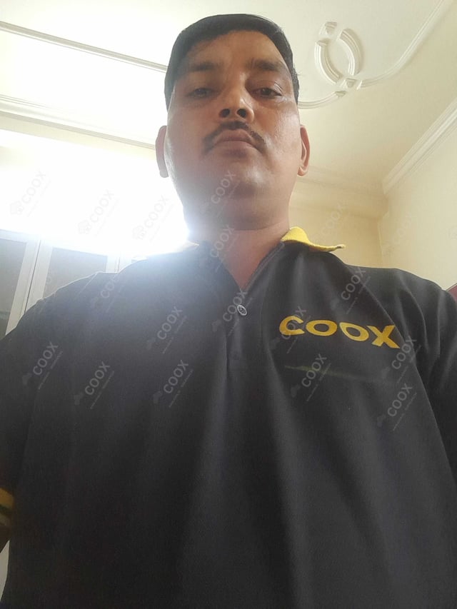 Chef from COOX at bookings. Professional cooks chefs at home