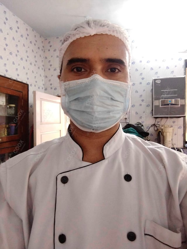 Chef from COOX at bookings. Professional cooks chefs at home