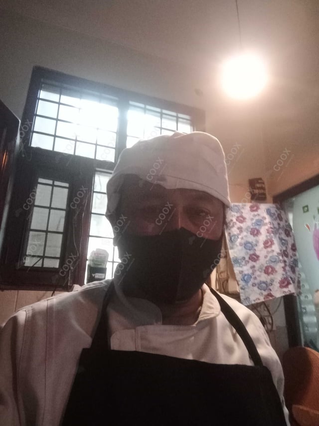 Chef from COOX at bookings. Professional cooks chefs at home