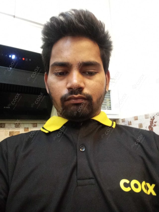 Chef from COOX at bookings. Professional cooks chefs at home