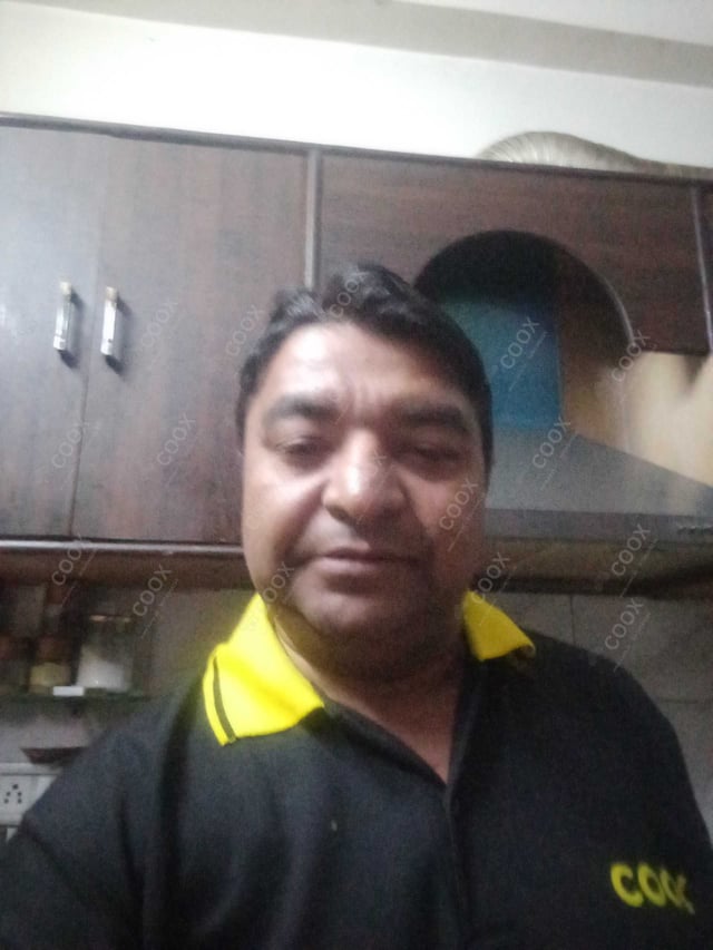 Chef from COOX at bookings. Professional cooks chefs at home