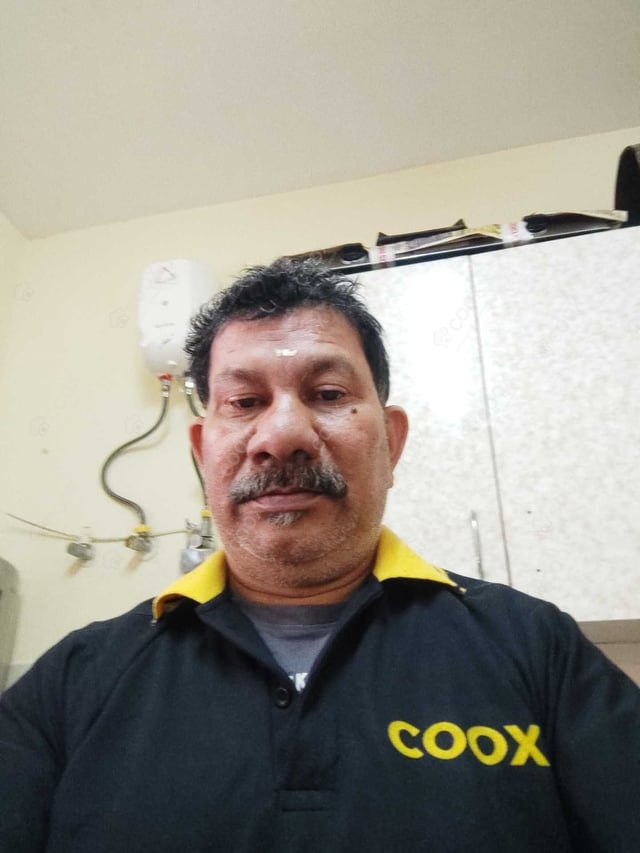 Chef from COOX at bookings. Professional cooks chefs at home