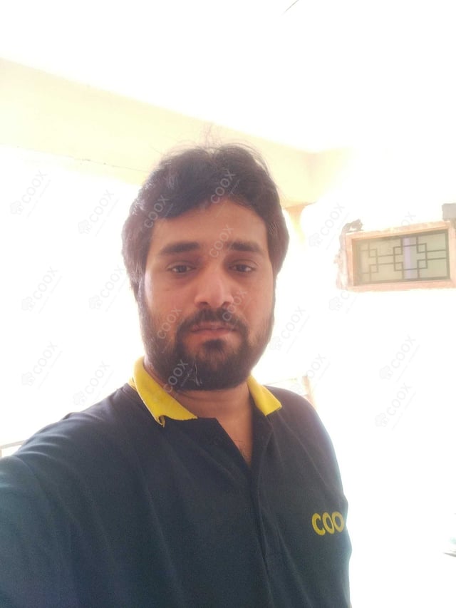 Chef from COOX at bookings. Professional cooks chefs at home