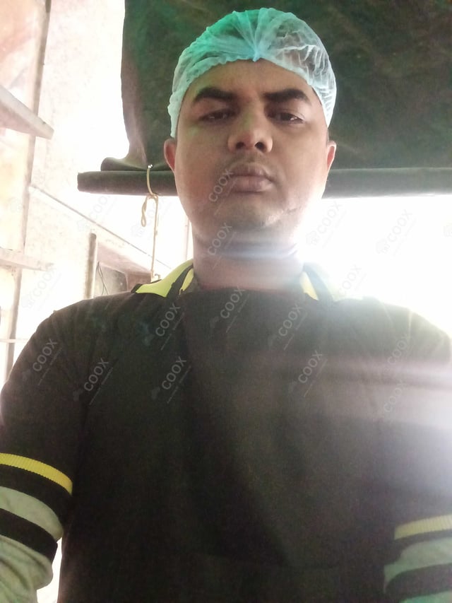 Chef from COOX at bookings. Professional cooks chefs at home