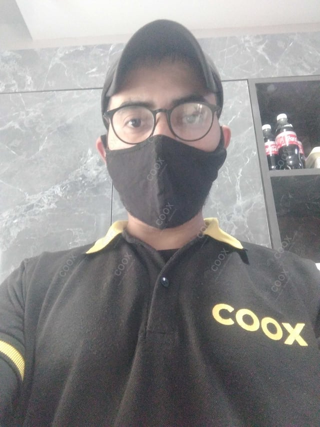 Chef from COOX at bookings. Professional cooks chefs at home