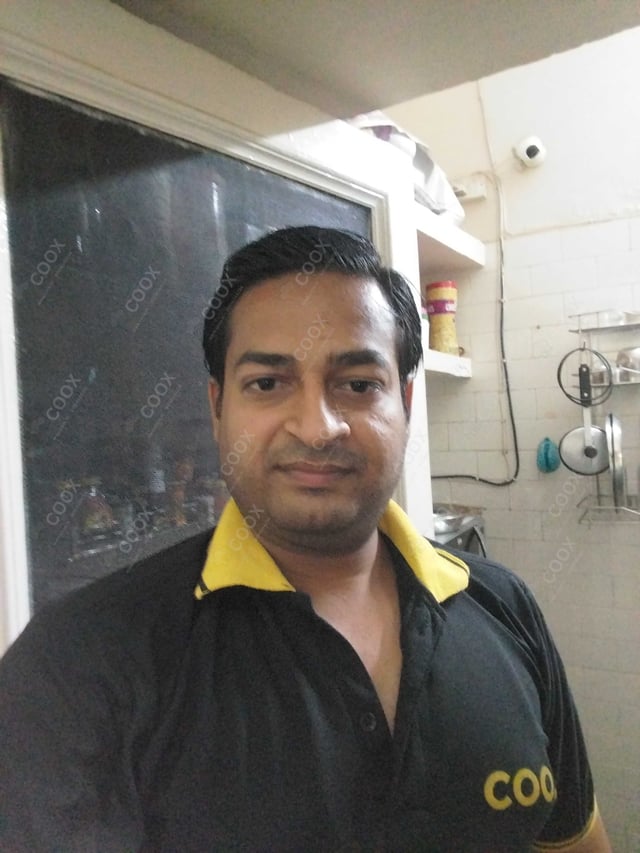 Chef from COOX at bookings. Professional cooks chefs at home