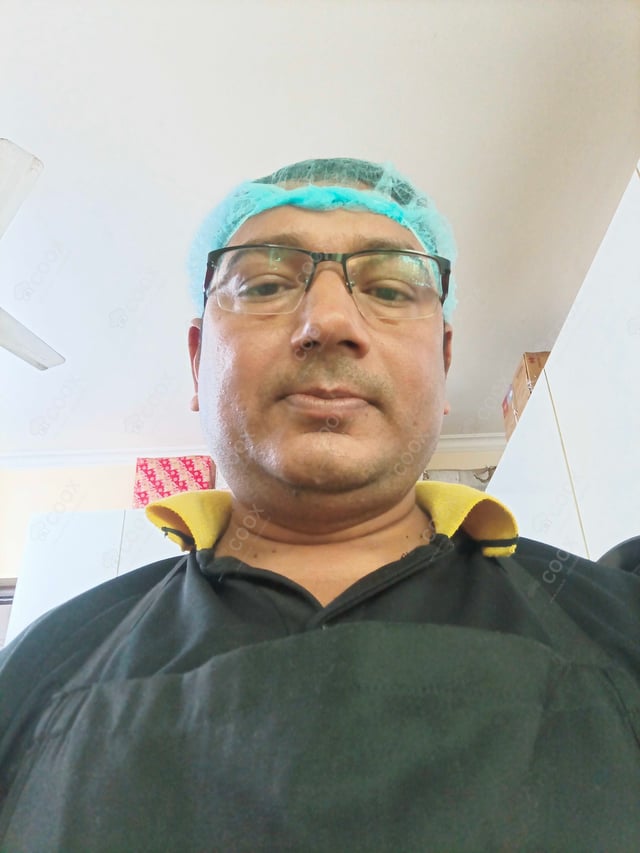 Chef from COOX at bookings. Professional cooks chefs at home