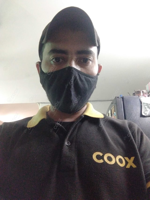Chef from COOX at bookings. Professional cooks chefs at home