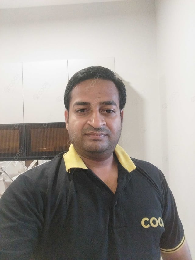 Chef from COOX at bookings. Professional cooks chefs at home