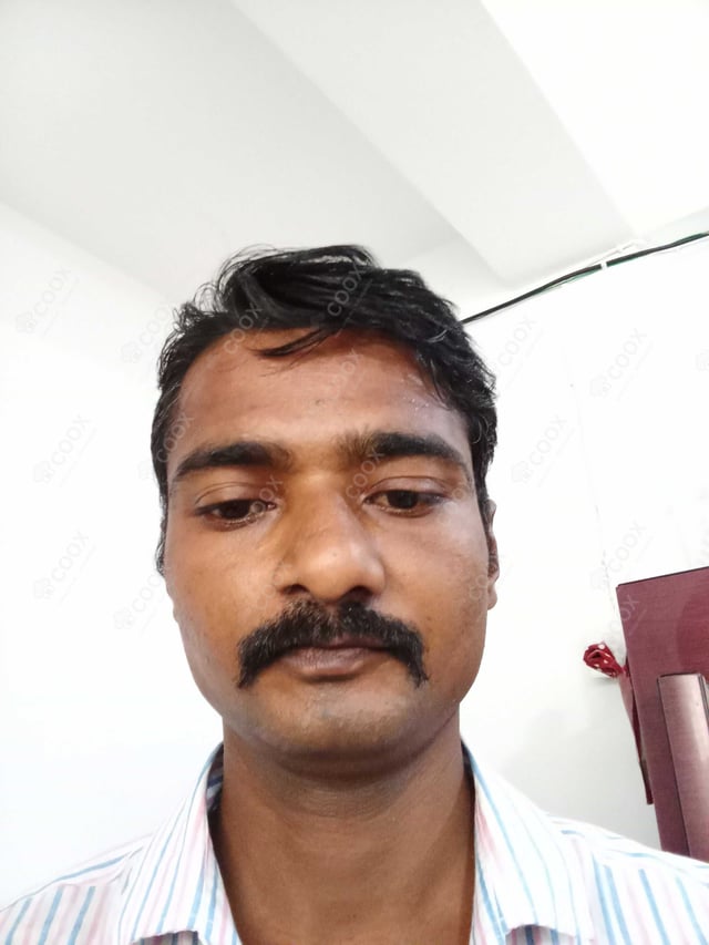 Chef from COOX at bookings. Professional cooks chefs at home