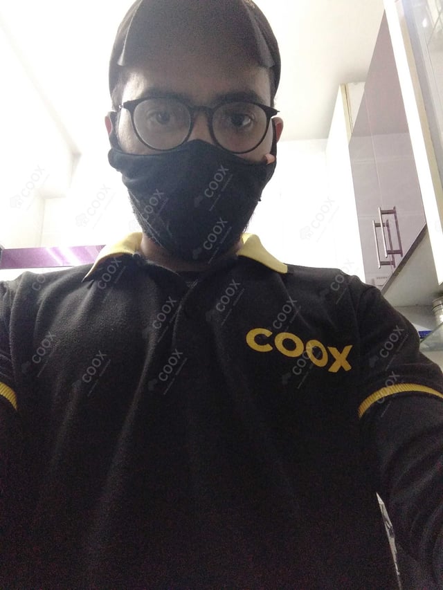 Chef from COOX at bookings. Professional cooks chefs at home