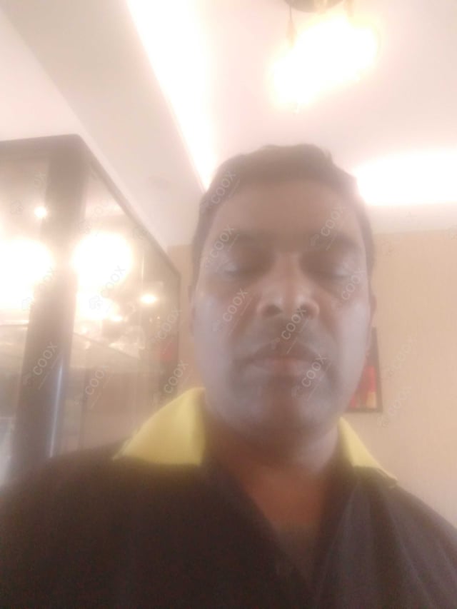 Chef from COOX at bookings. Professional cooks chefs at home