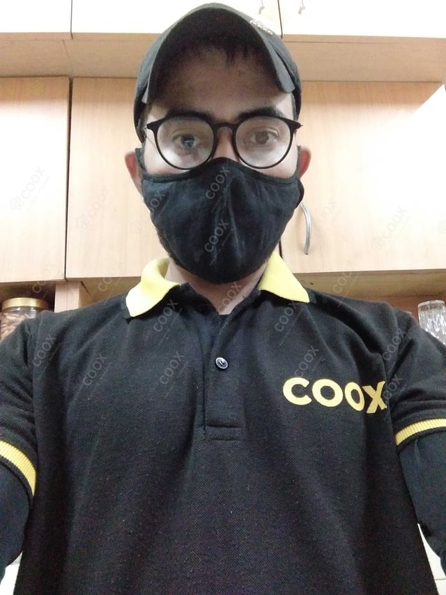 Chef from COOX at bookings. Professional cooks chefs at home